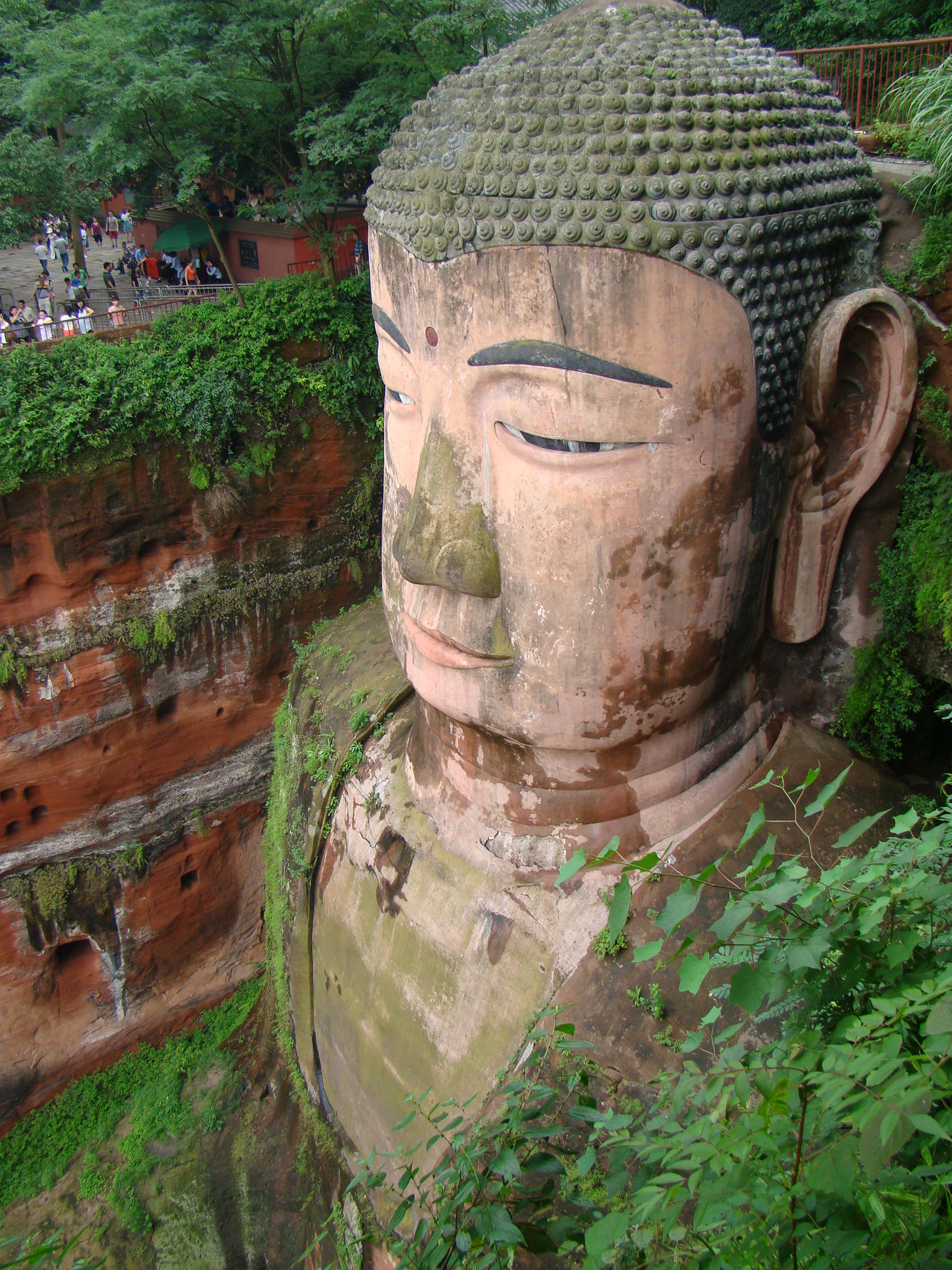 The Worlds largest Buddha and the Leshan Dafo Temple