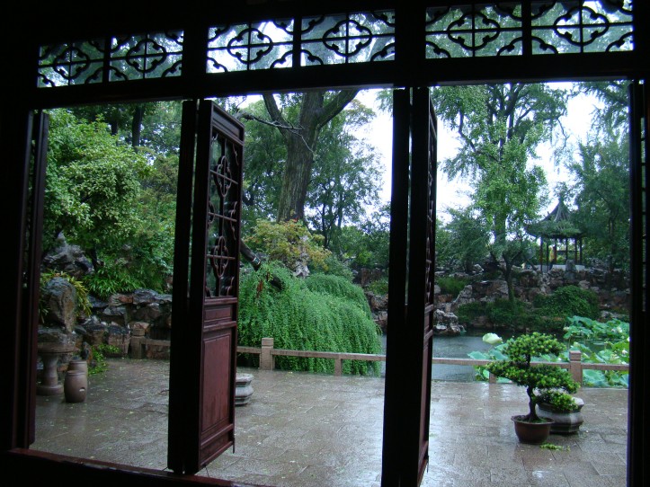 View of the garden out of the pavillion
