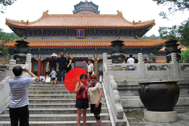 Mom and I infront of the Cloud-Dispelling Hall
