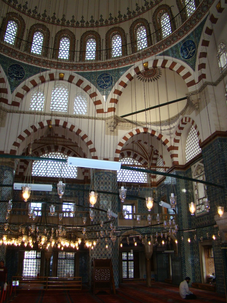 Istanbul's tranquil Süleymaniye Mosque