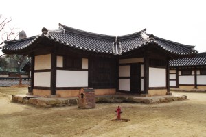 Exploring the buildings of Jeonju, South Korea