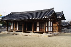 Exploring the buildings of Jeonju, South Korea