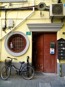Gritty Alleyways of Yuyuan