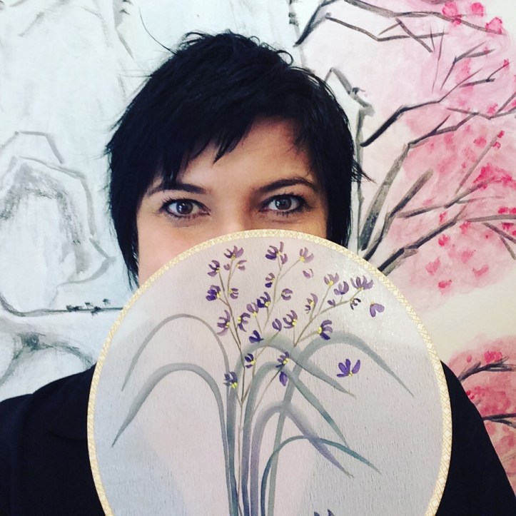 Making a Traditional Chinese 团扇Tuanshan ( round silk fan)